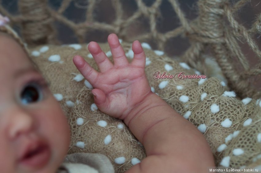 Layla скульптора Andrea Arcello, автор прототипа Silvia Ezquerra