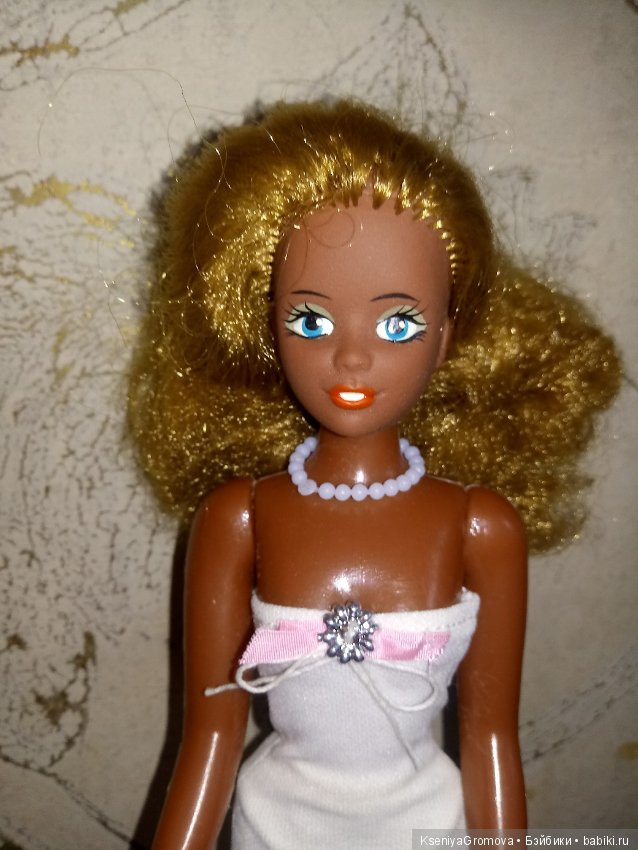 Темнокожая красотка. Виктория негритянка