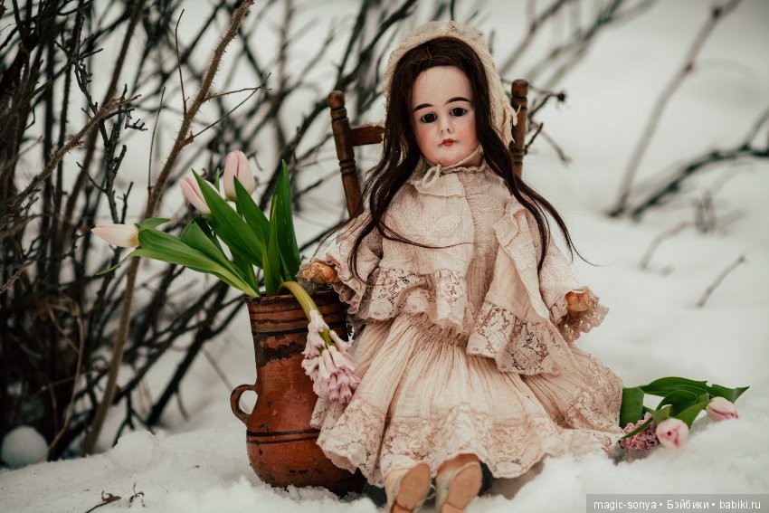 Фотопрогулки с антикварными куклами часть 1