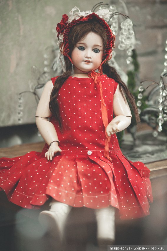 Фотопрогулки с антикварными куклами часть 1