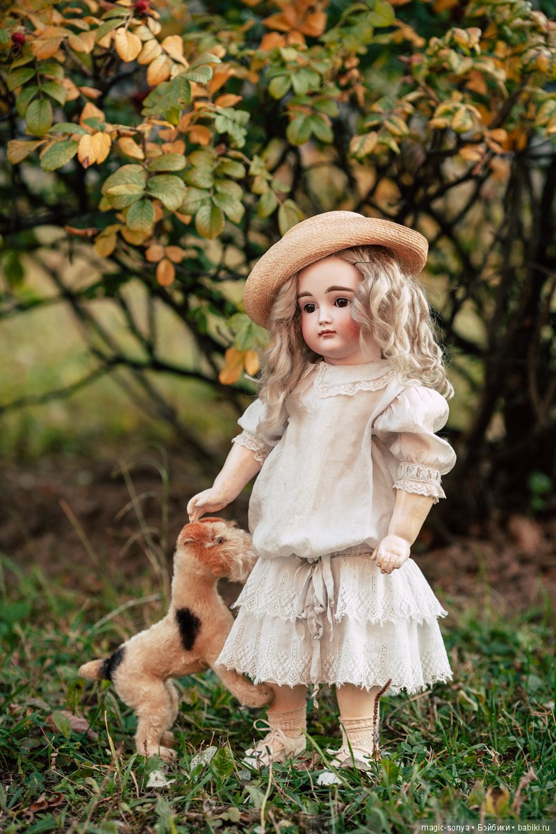 Фотопрогулки с антикварными куклами часть 1