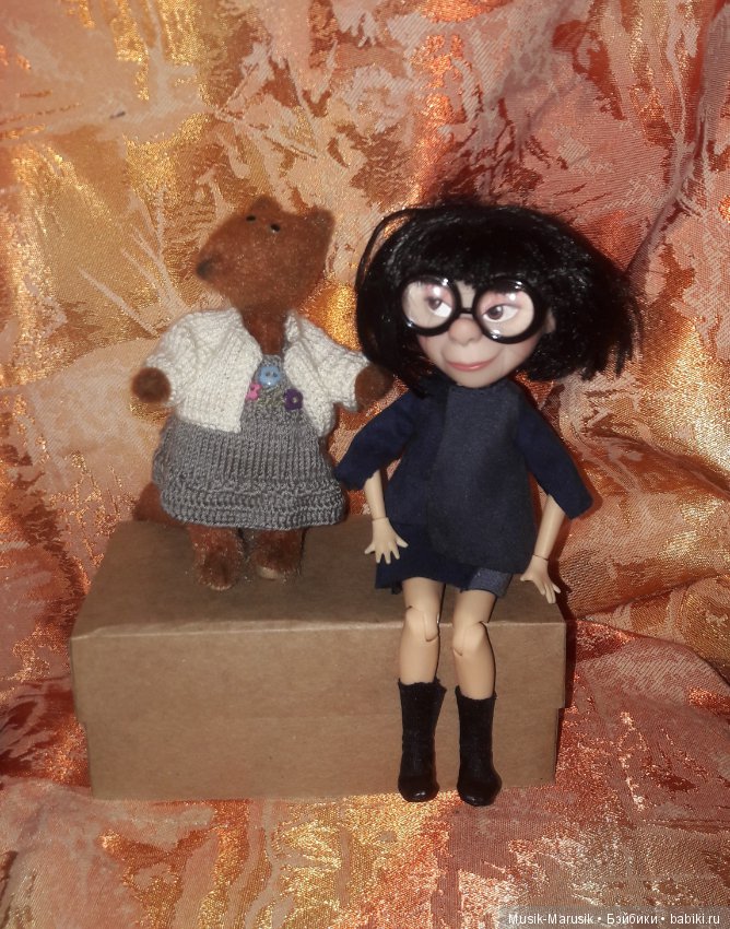 Эдна представляет — Кукла Эдна Мод (Edna Mode): Суперсемейка (The Incredibles) (фото 4)
