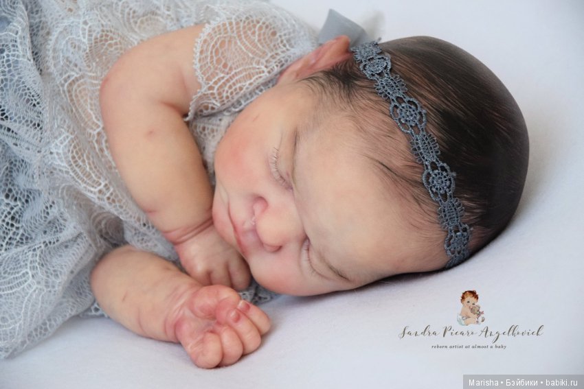 Romilly скульптора Cassie Ann Brace, автор прототипа Sandra Picaro Angelkovich