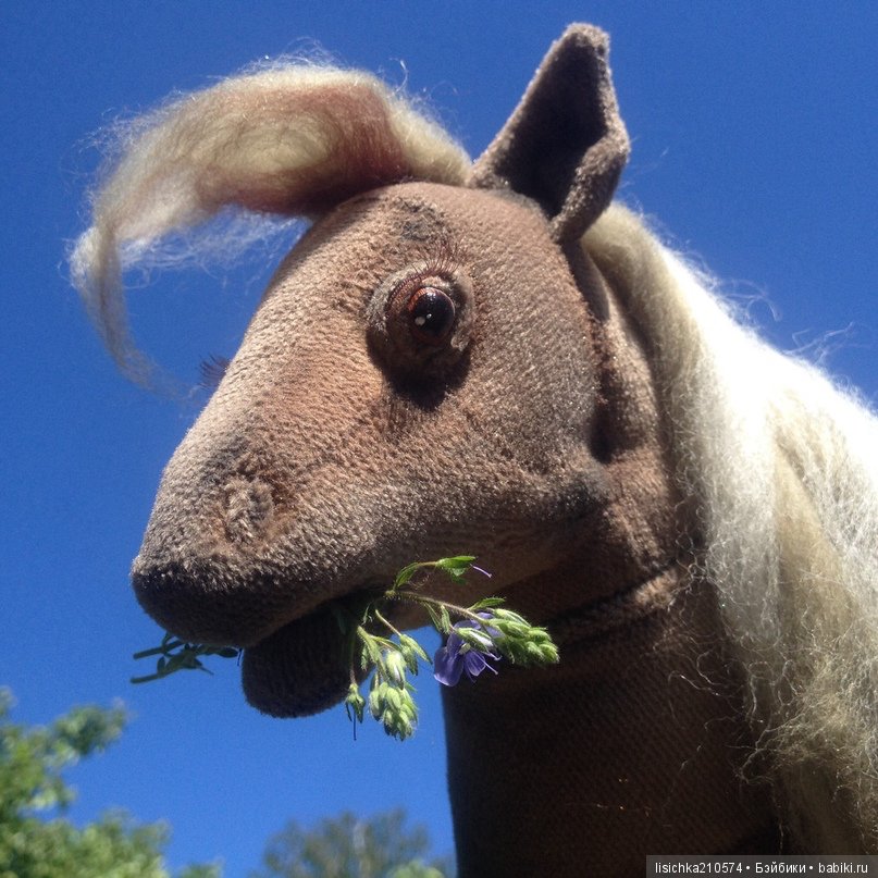 Я, люблю свою лошадку! Причешу ей шёрстку гладко... Текстильная шарнирная лошадка для Барби (фото 2)