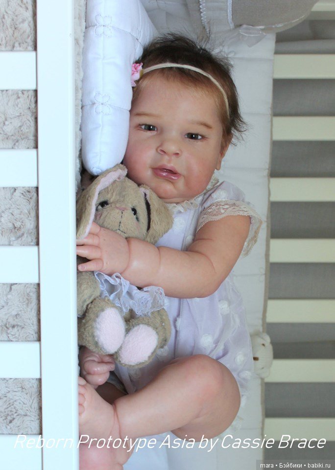 Asia скульптора Cassie Brace, автор прототипа Conny Burke