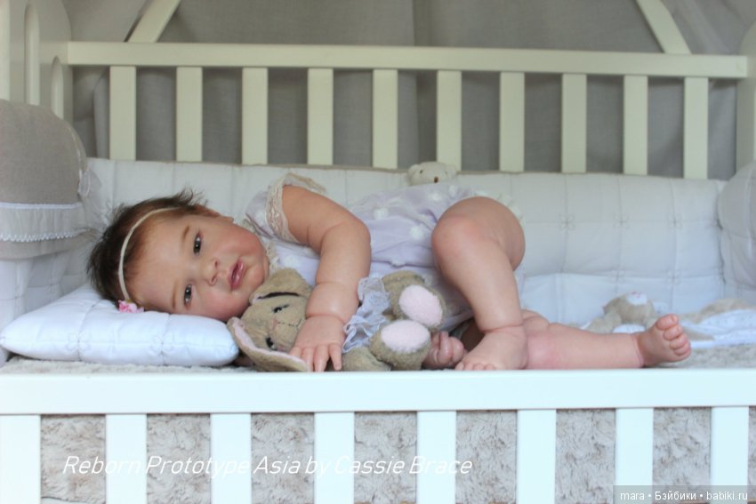 Asia скульптора Cassie Brace, автор прототипа Conny Burke