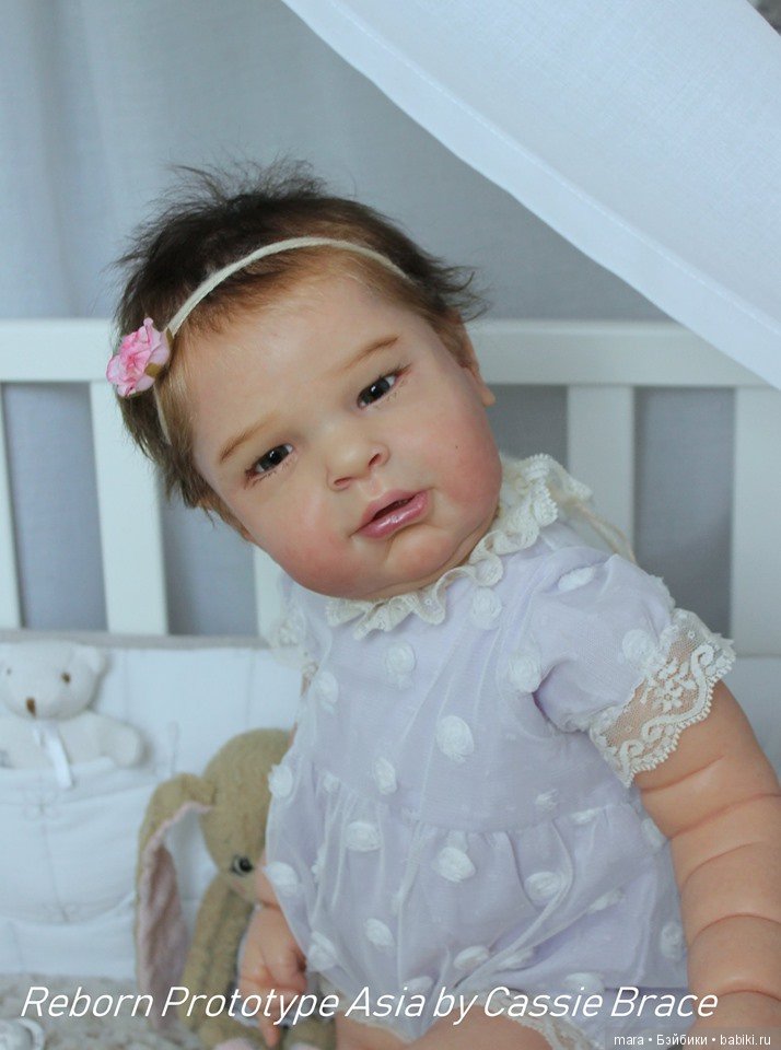 Asia скульптора Cassie Brace, автор прототипа Conny Burke