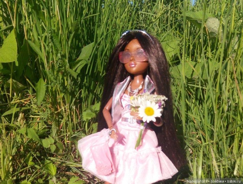 Бижу в новом платье — Куклы Bratz (Братц) и Moxie Girlz: MGA (фото 2)