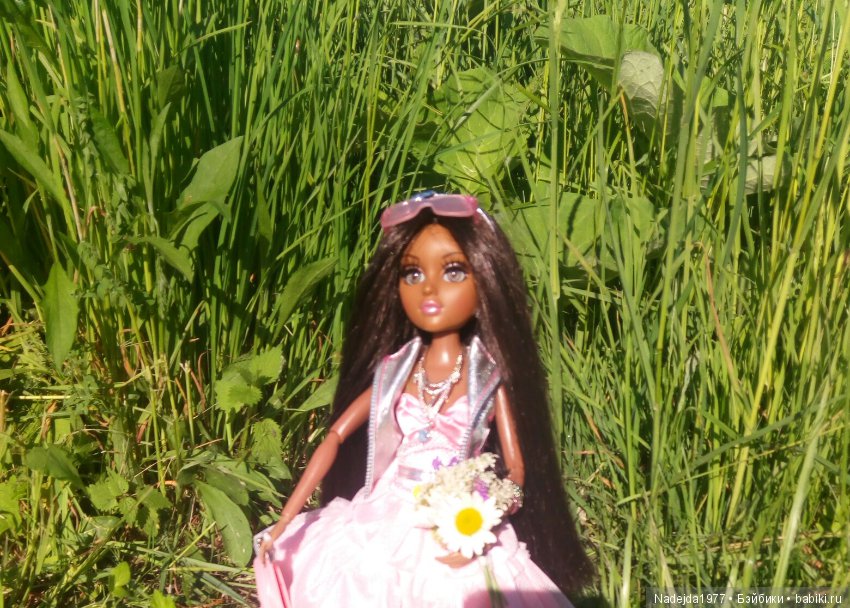 Бижу в новом платье — Куклы Bratz (Братц) и Moxie Girlz: MGA (фото 3)