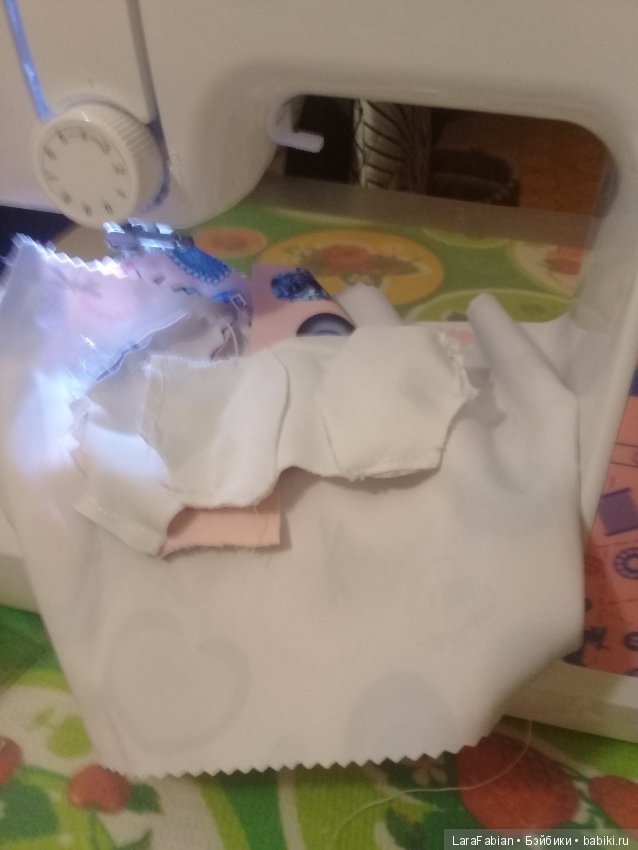 Кандидатка в Мисс Бейбики 2019 готовится к экскурсии (фото 3)