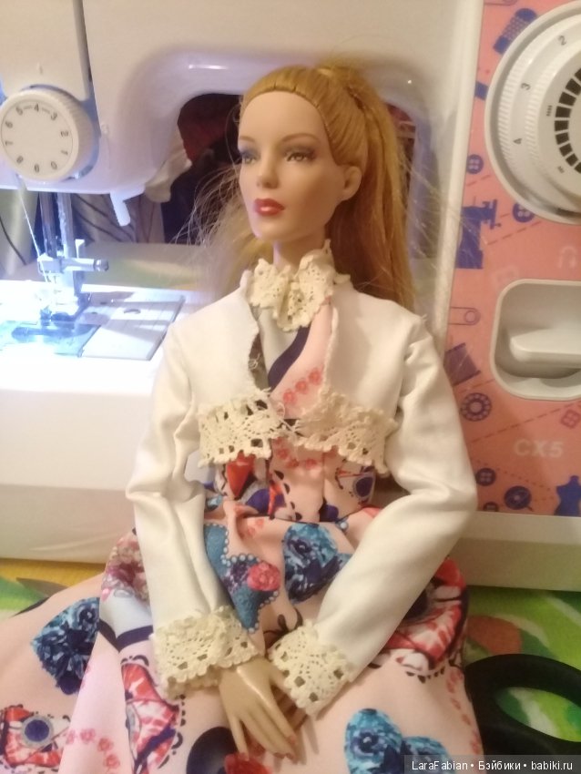 Кандидатка в Мисс Бейбики 2019 готовится к экскурсии (фото 5)