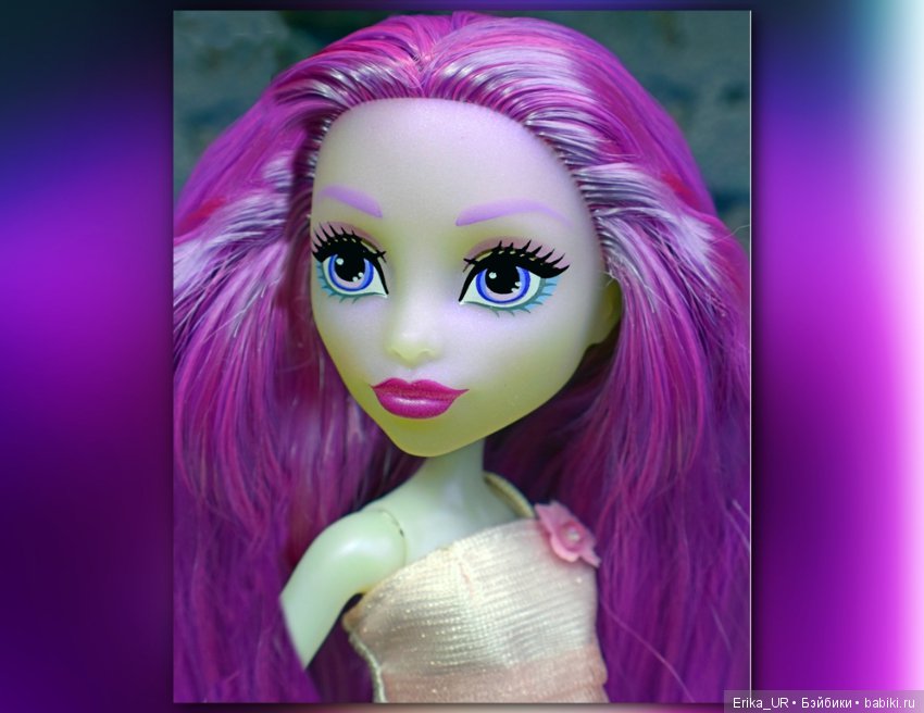 В доме моем много имен, Знаменитых и простых (С) /фиолетовые пряди