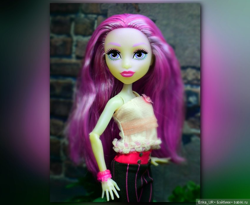 В доме моем много имен, Знаменитых и простых (С) /фиолетовые пряди