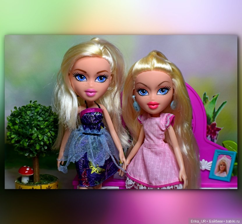 В доме моем много имен, Знаменитых и простых (С) /4 блондинки и брюнетка