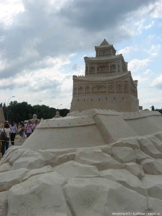 Обычный песок и руки Мастеров творят чудеса