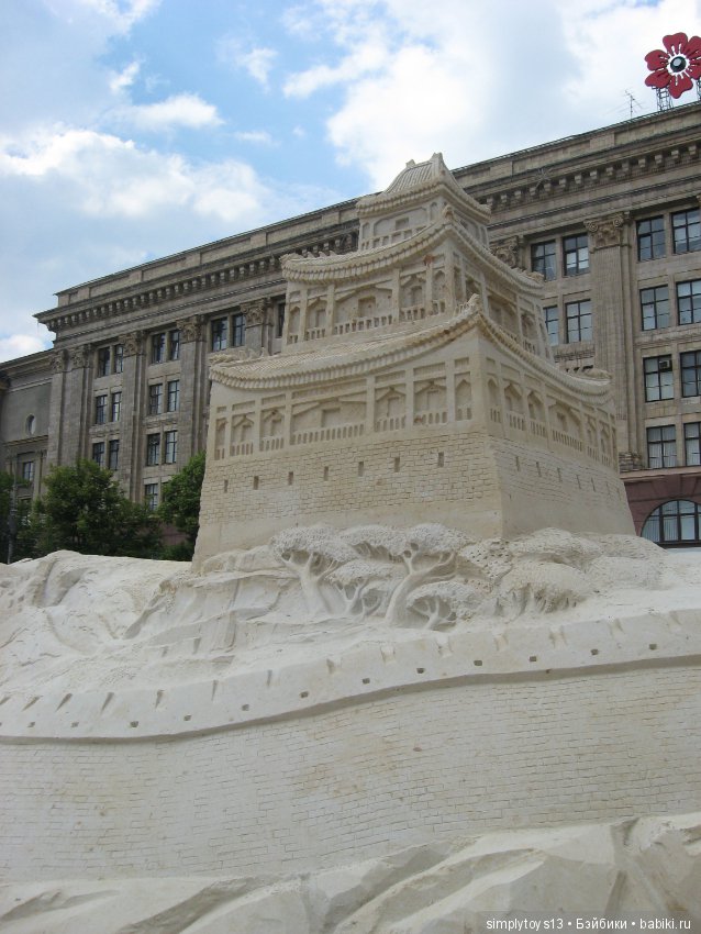 Обычный песок и руки Мастеров творят чудеса