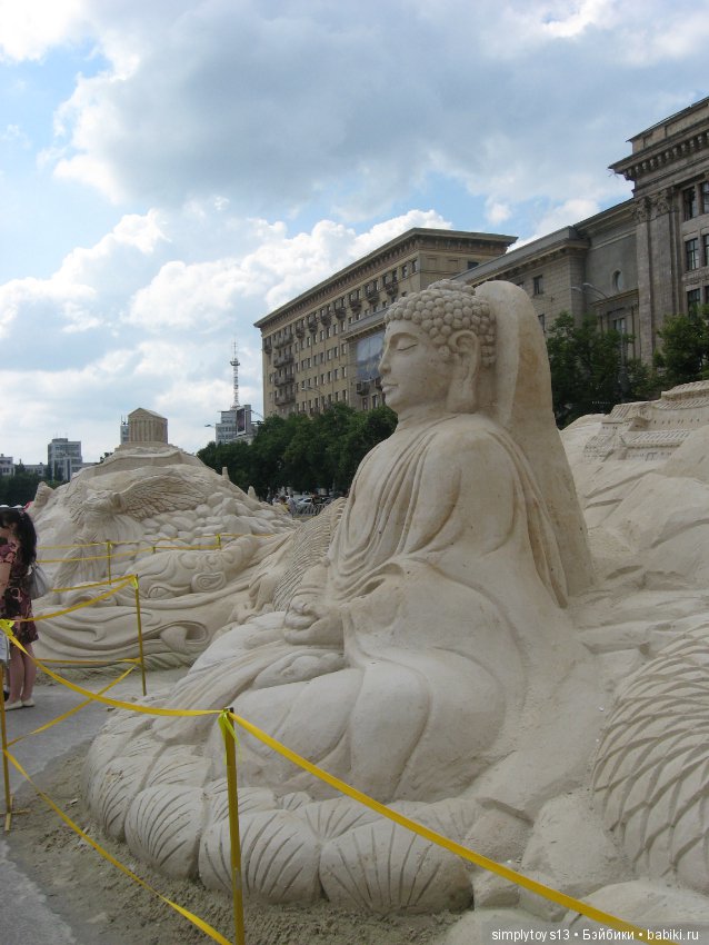 Обычный песок и руки Мастеров творят чудеса