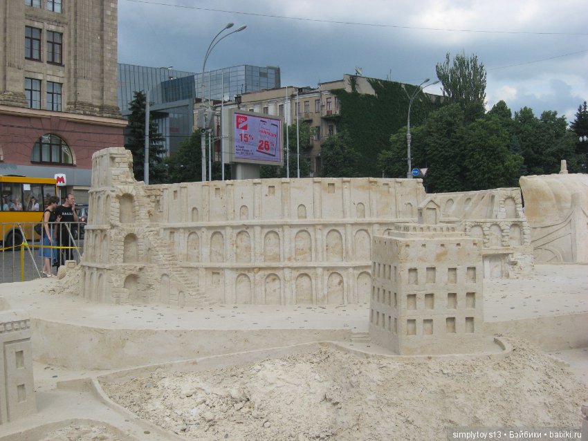 Обычный песок и руки Мастеров творят чудеса