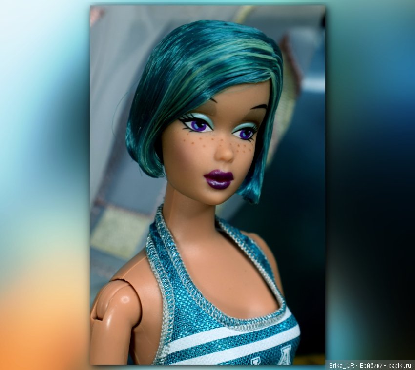 В доме моем много имен, Знаменитых и простых (С) /Голубая волна волос