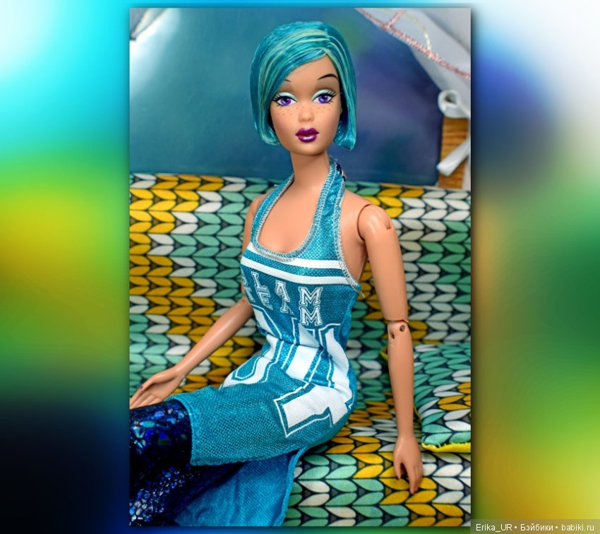 В доме моем много имен, Знаменитых и простых (С) /Голубая волна волос