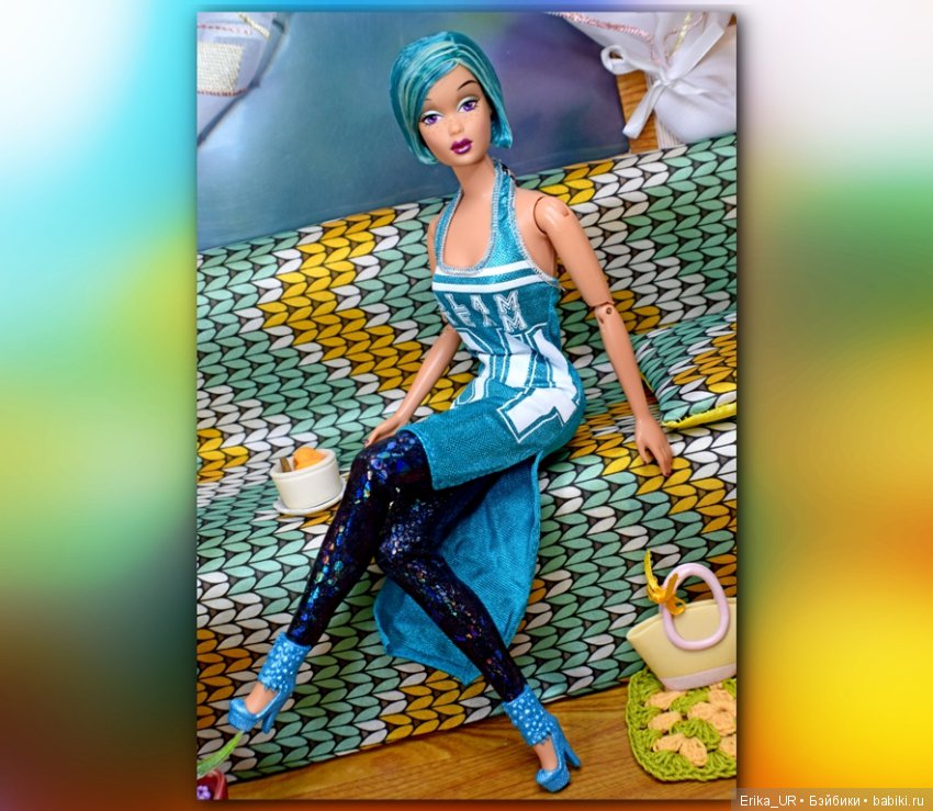 В доме моем много имен, Знаменитых и простых (С) /Голубая волна волос