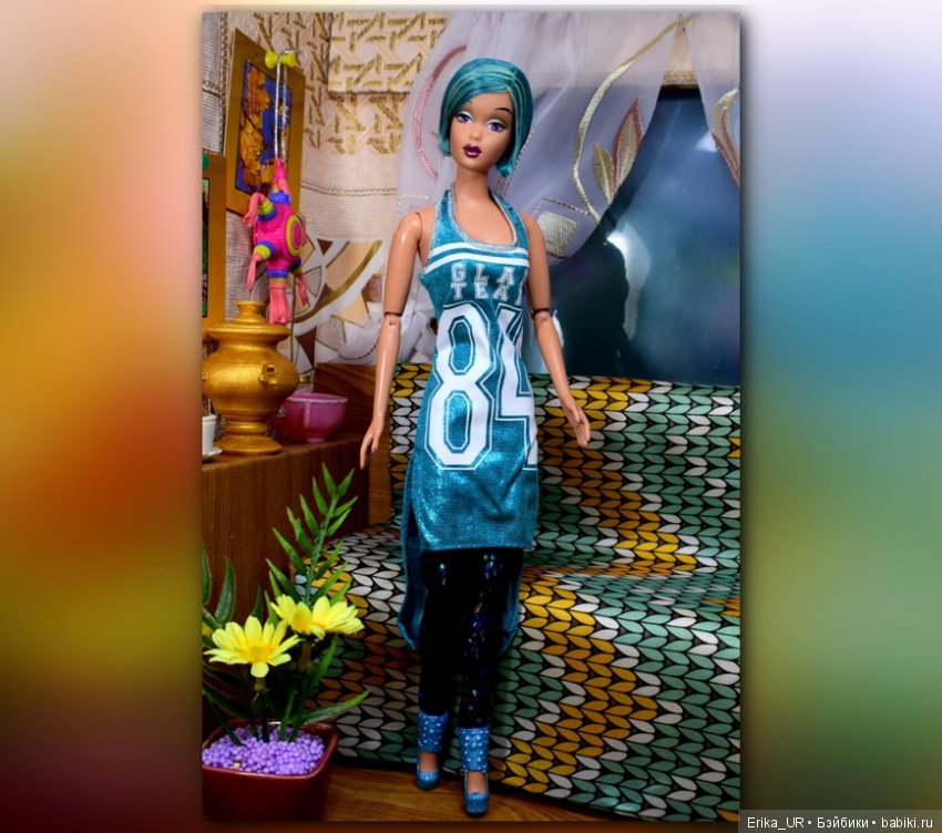 В доме моем много имен, Знаменитых и простых (С) /Голубая волна волос