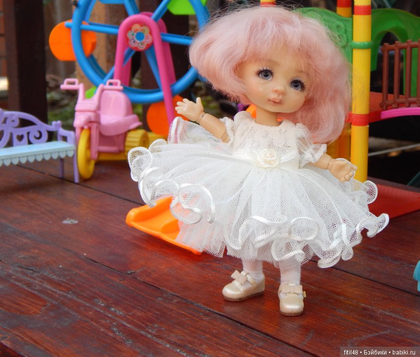 Примеряем обновки с выставки Dollscar