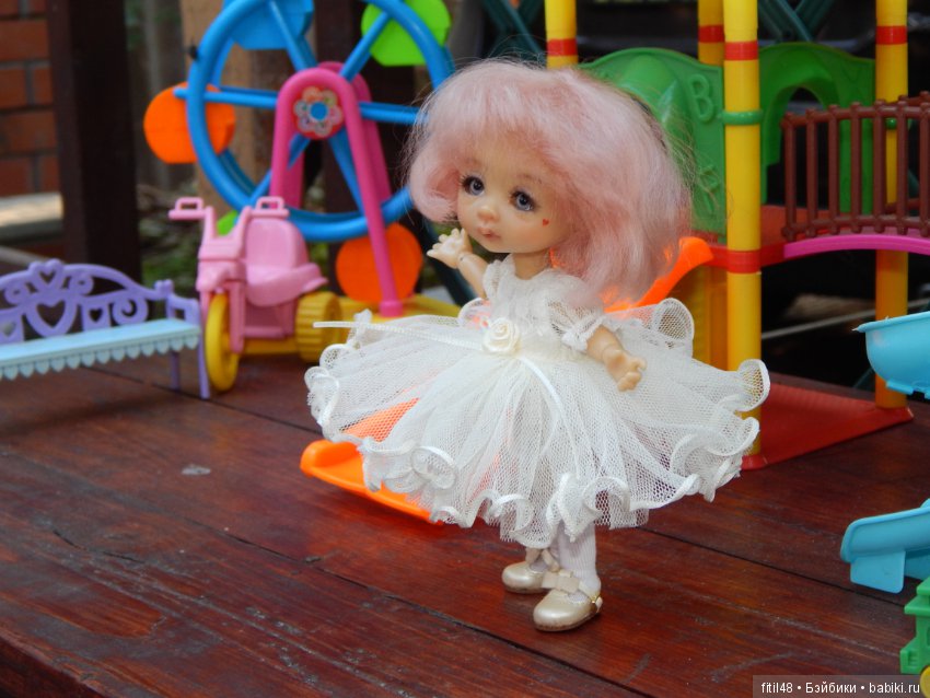 Примеряем обновки с выставки Dollscar