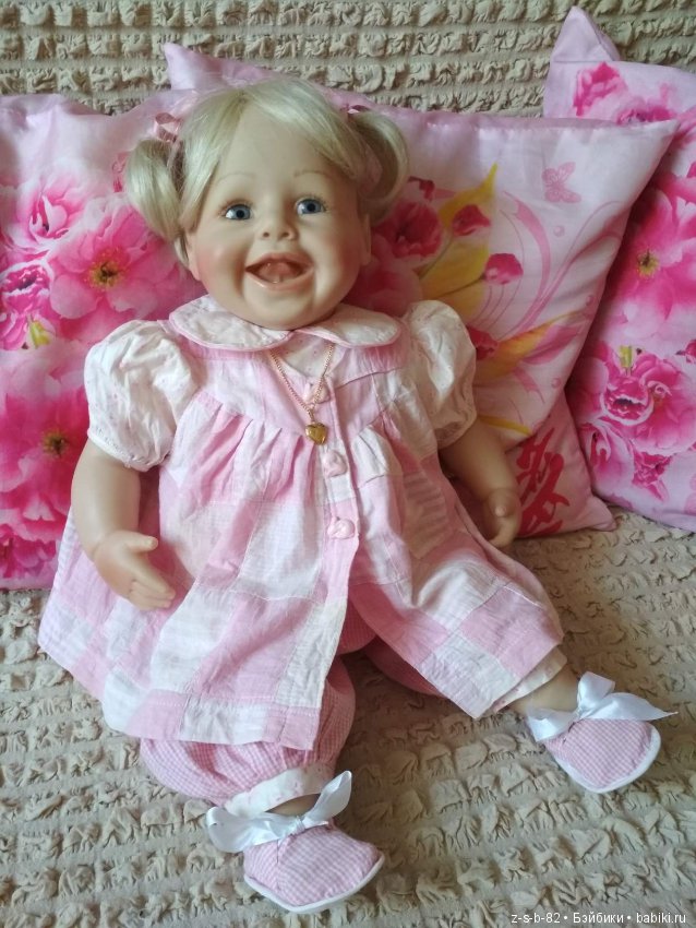 Много улыбашек и одна Бука