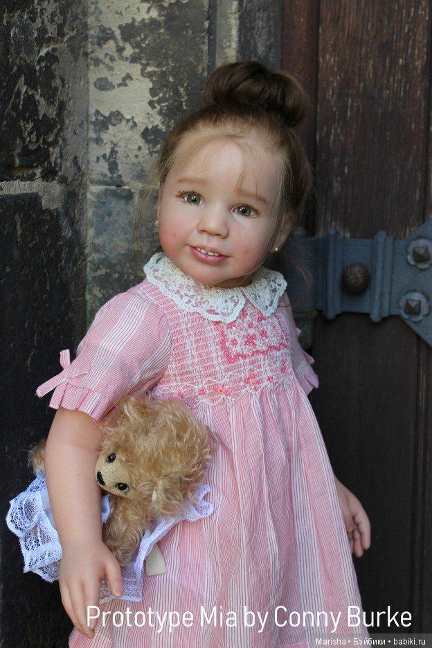 Mia скульптора Conny Burke, автор прототипа сам скульптор