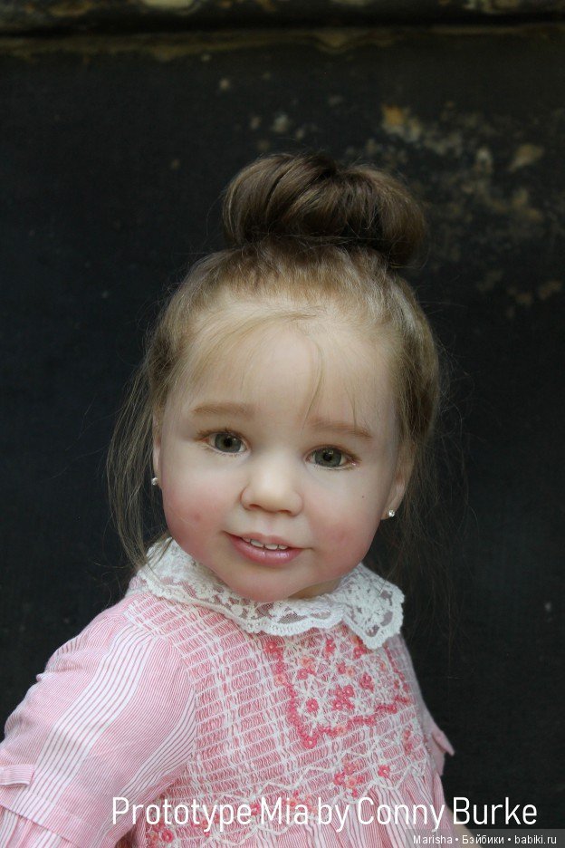Mia скульптора Conny Burke, автор прототипа сам скульптор