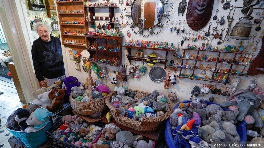 Бельгийская старушка собрала в своем доме 20000 игрушек (фото 2)