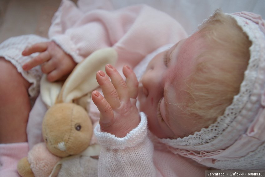 Малышка Ева в новом наряде. И фото со съемок передачи