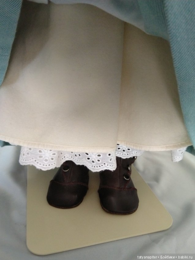 Вейся, девичья коса - Вейся, сила и краса. Словно в поле колосок, К волосочку волосок