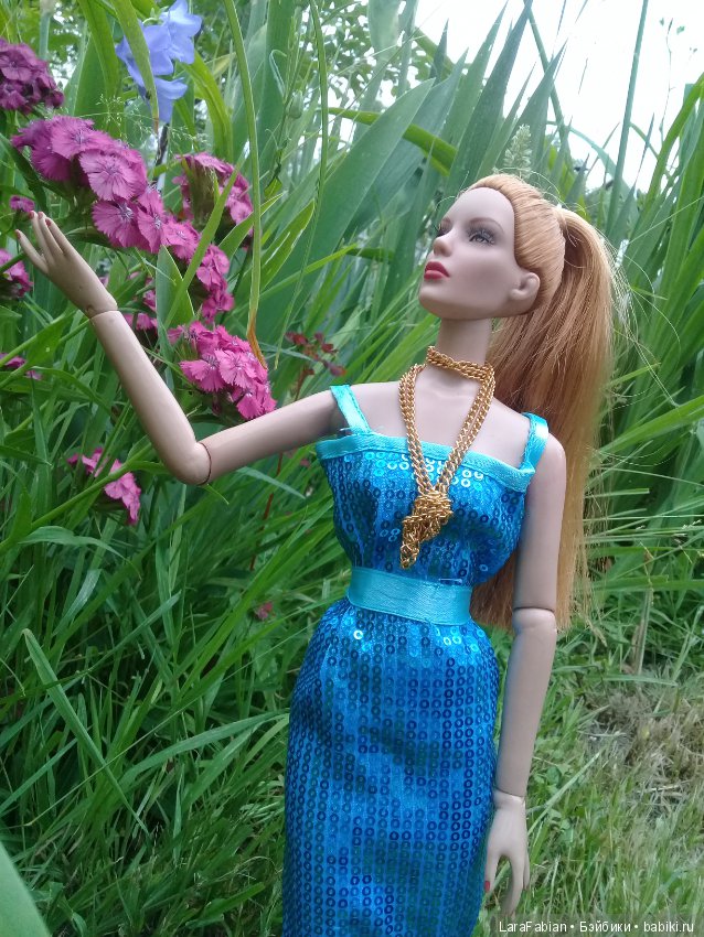 Мисс Бэйбики 2019. Выход Рании-аль--Фируз в вечернем платье (фото 2)