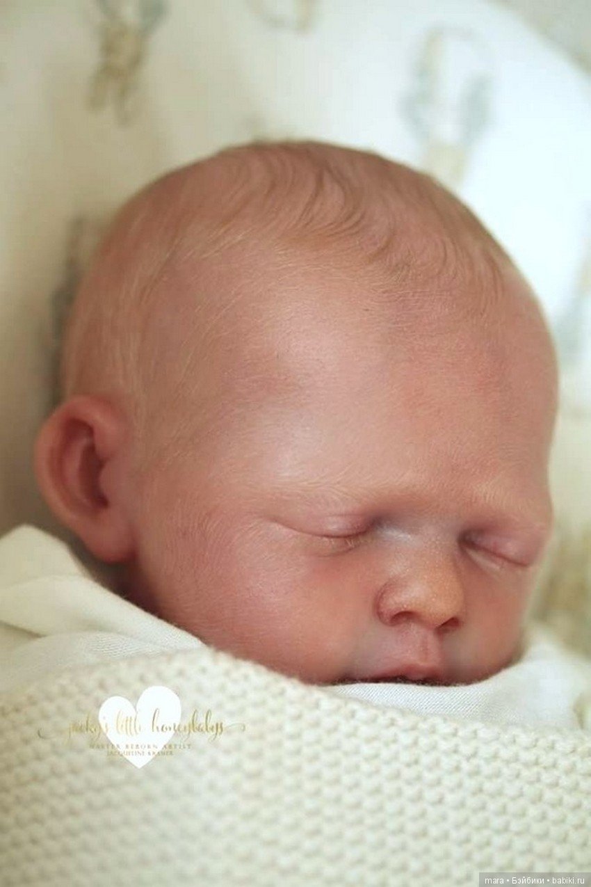 Cammie скульптора Kyla Janell, автор прототипа Jacqueline Kramer