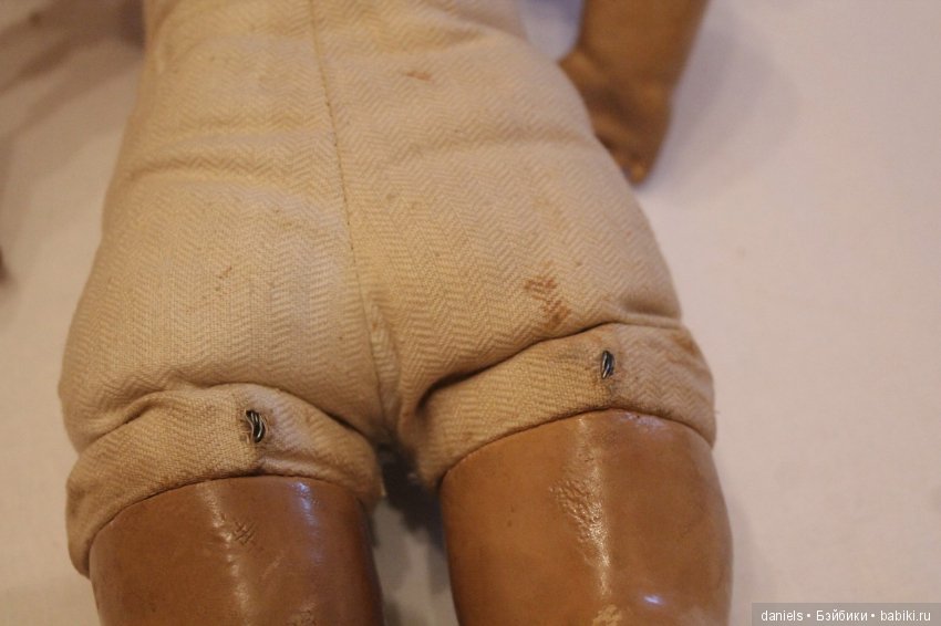 Помогите опознать куклу — Опознание антикварных кукол: поиск по клейму