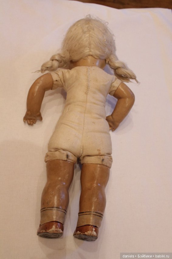 Помогите опознать куклу — Опознание антикварных кукол: поиск по клейму
