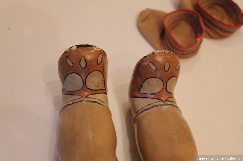 Помогите опознать куклу — Опознание антикварных кукол: поиск по клейму (фото 4)