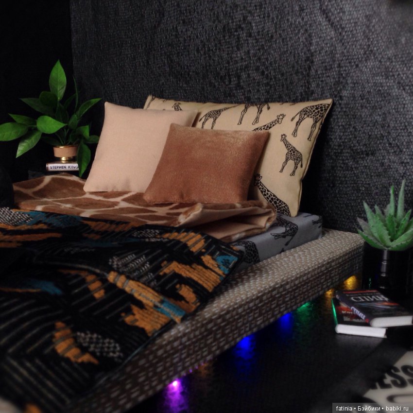 Феликс обустраивает свой холостяцкий быт