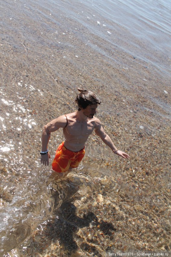 В отпуск с мистером Старком. На пляжУ лежу