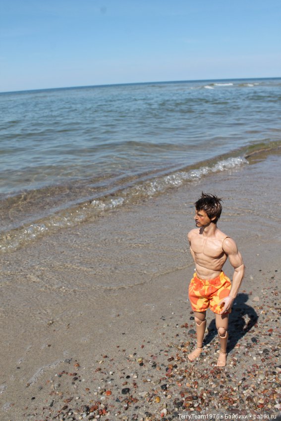 В отпуск с мистером Старком. На пляжУ лежу (фото 9)