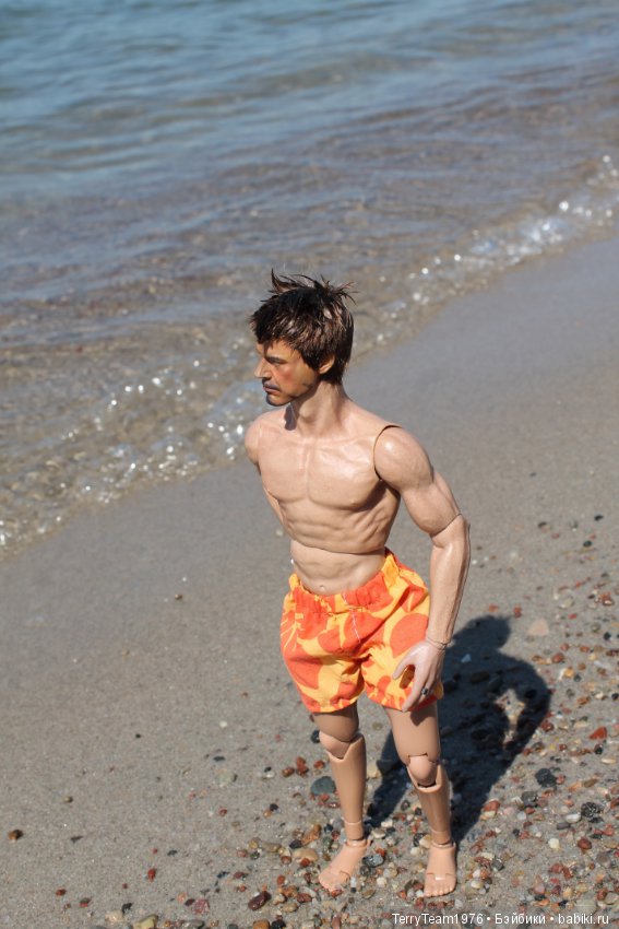 В отпуск с мистером Старком. На пляжУ лежу (фото 8)