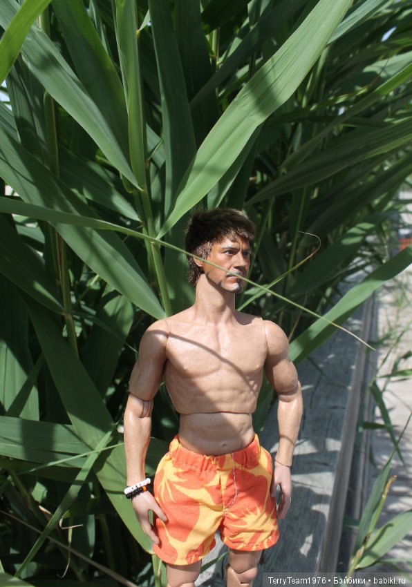 В отпуск с мистером Старком. На пляжУ лежу