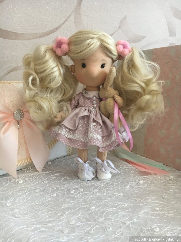 Интерьерная и игровая куколка милашка ручной работы