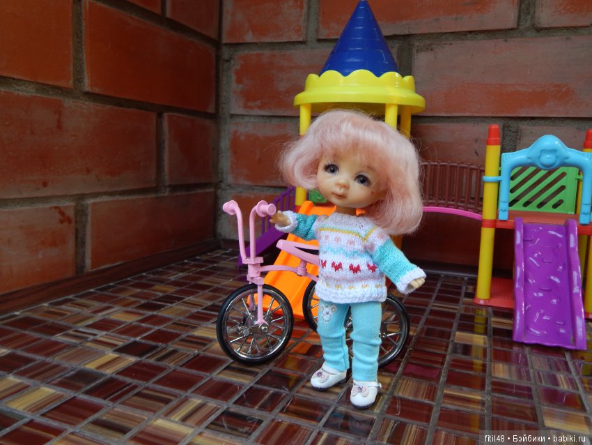 Николь и велосипед — Куклы Nikki Britt (Никки Бритт): авторские BJD (БЖД) (фото 2)