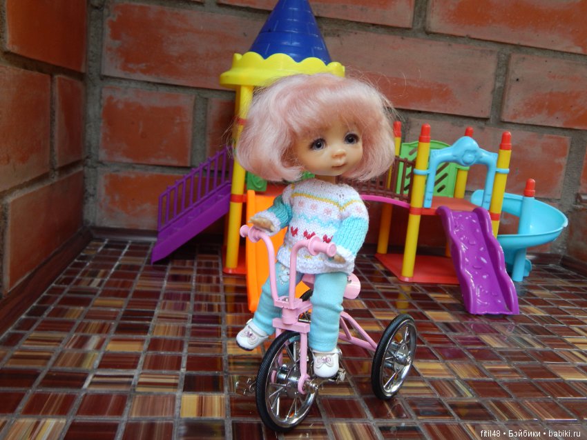 Николь и велосипед — Куклы Nikki Britt (Никки Бритт): авторские BJD (БЖД) (фото 7)