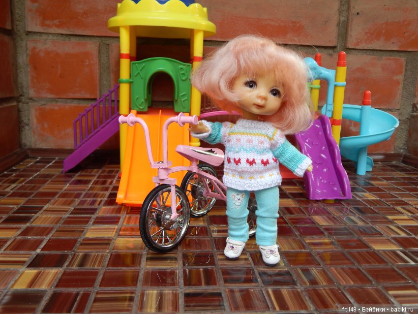 Николь и велосипед — Куклы Nikki Britt (Никки Бритт): авторские BJD (БЖД)