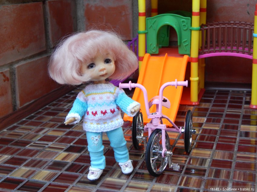 Николь и велосипед — Куклы Nikki Britt (Никки Бритт): авторские BJD (БЖД)