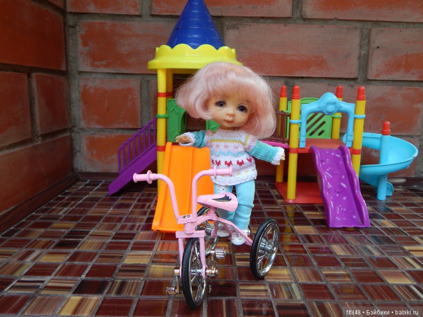 Николь и велосипед — Куклы Nikki Britt (Никки Бритт): авторские BJD (БЖД) (фото 3)